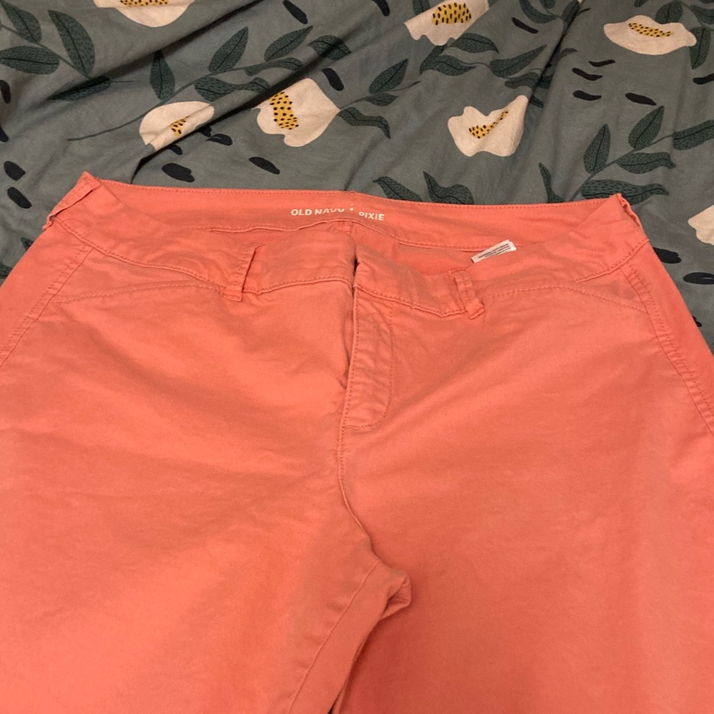 Old Navy Pink Pixie Pant Size 12